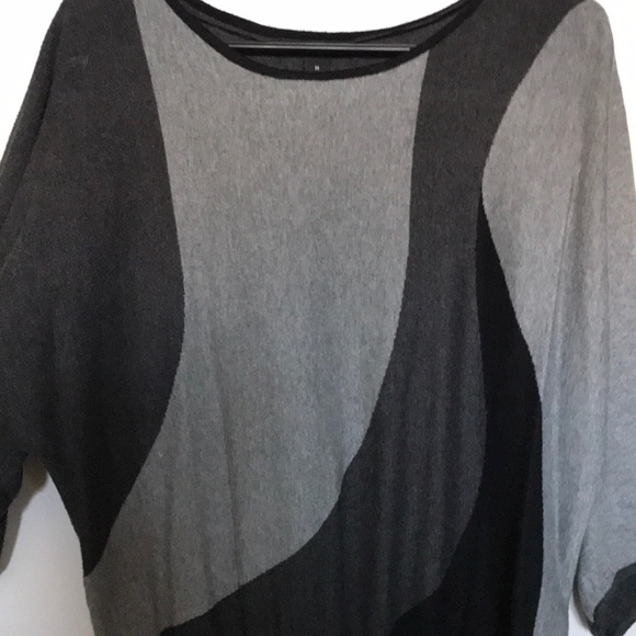 Slouchy patterned blouse with 3/4 sleeves - Picture 2 of 3